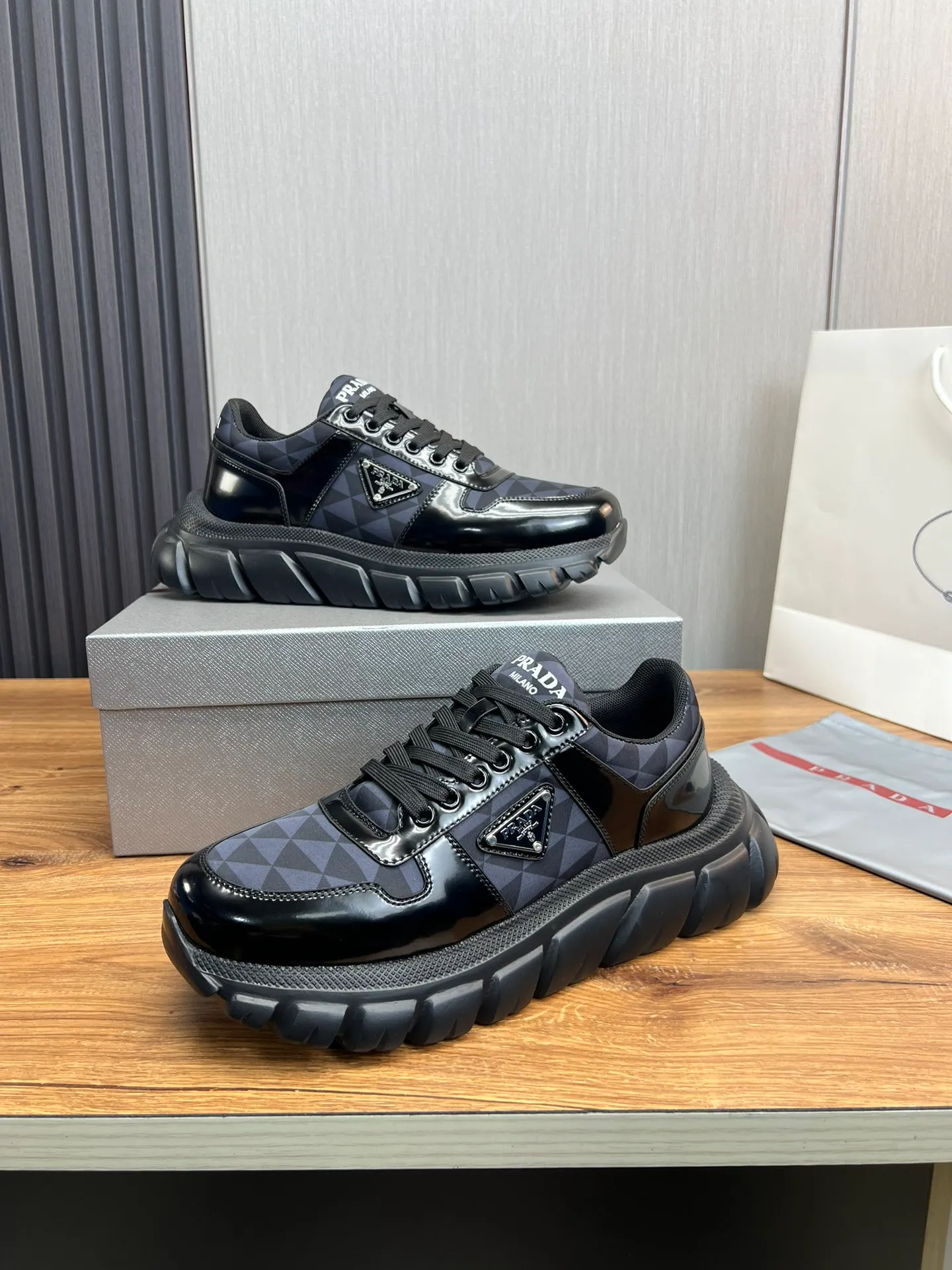 Men's shoes 💰560💰 [PRADA] Men's shoes are popular in the counter, official website is synchronized, 1 high-quality shipment ✔️Original cowhide + cowhide lining, 1🆚1 replica, original sole, 38-45 (45 customized, non-refundable)